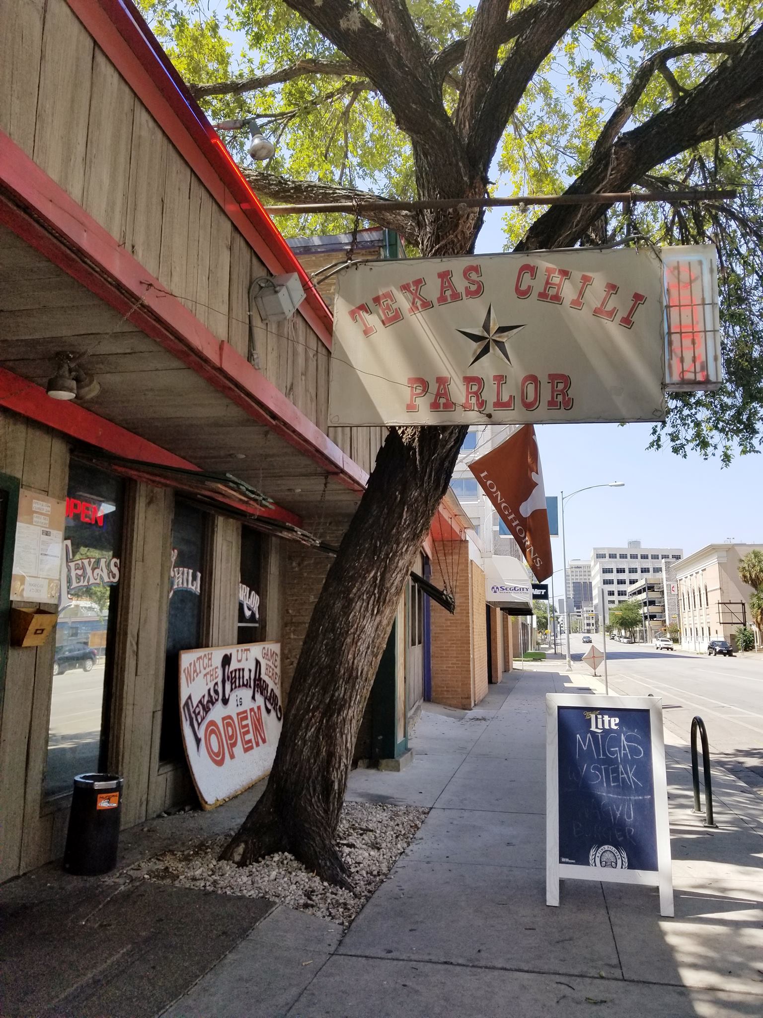 Texas Chili Parlor atmosphere